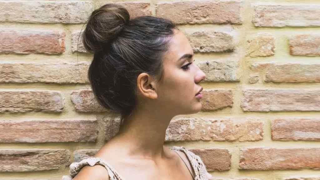 4 Simple Methods to make a Beautiful Bun Hairstyle